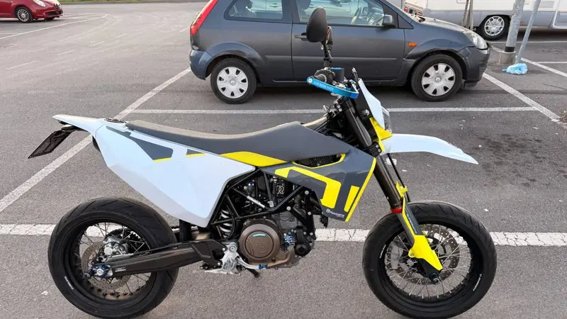 Husqvarna 701 Supermoto (2023 - 25) (7)