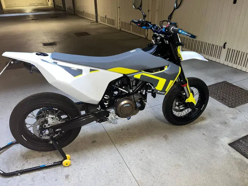 Husqvarna 701 Supermoto (2023 - 25) (10)