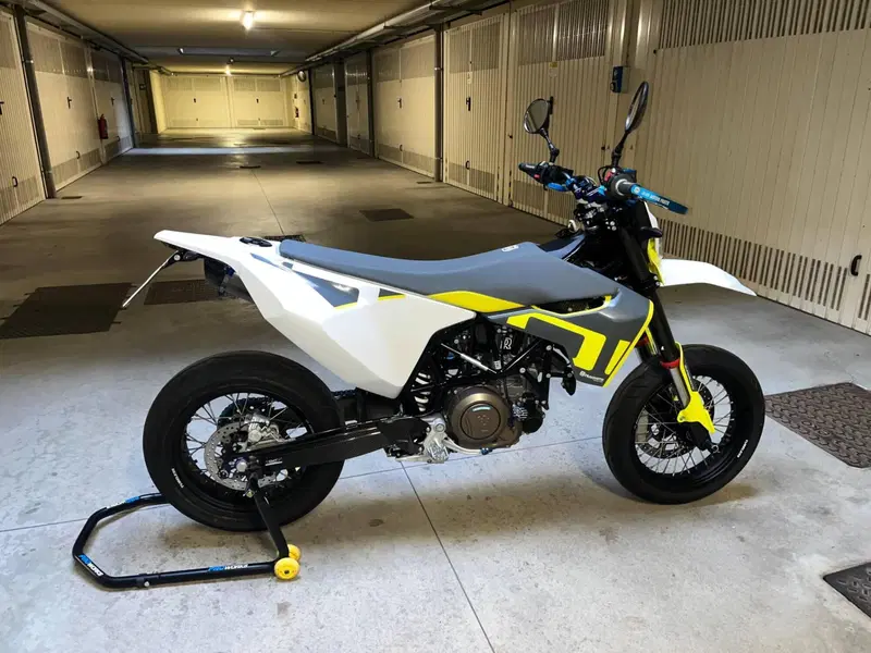 Husqvarna 701 Supermoto (2023 - 25) (18)