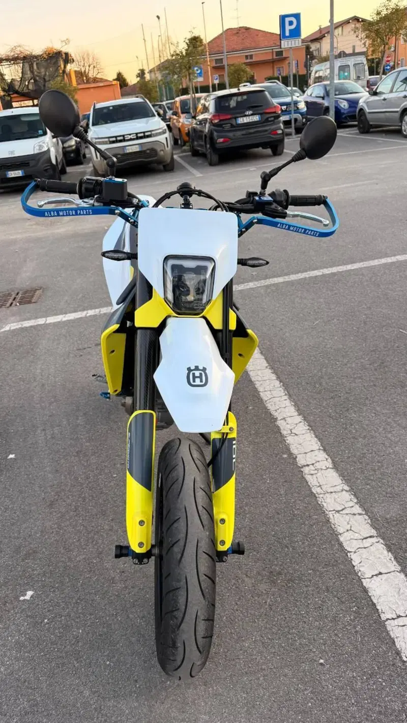 Husqvarna 701 Supermoto (2023 - 25) (20)