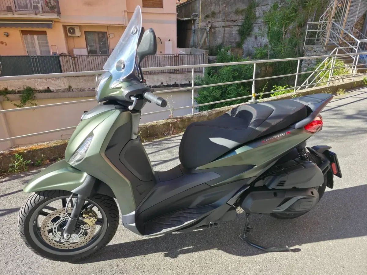 Piaggio Beverly 400 S (2025 - 26) (3)