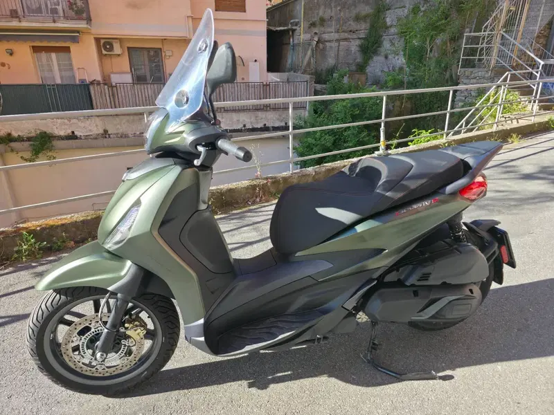 Piaggio Beverly 400 S (2025 - 26) (3)