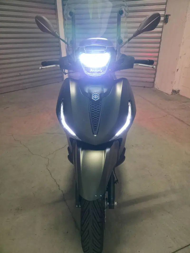 Piaggio Beverly 400 S (2025 - 26) (5)