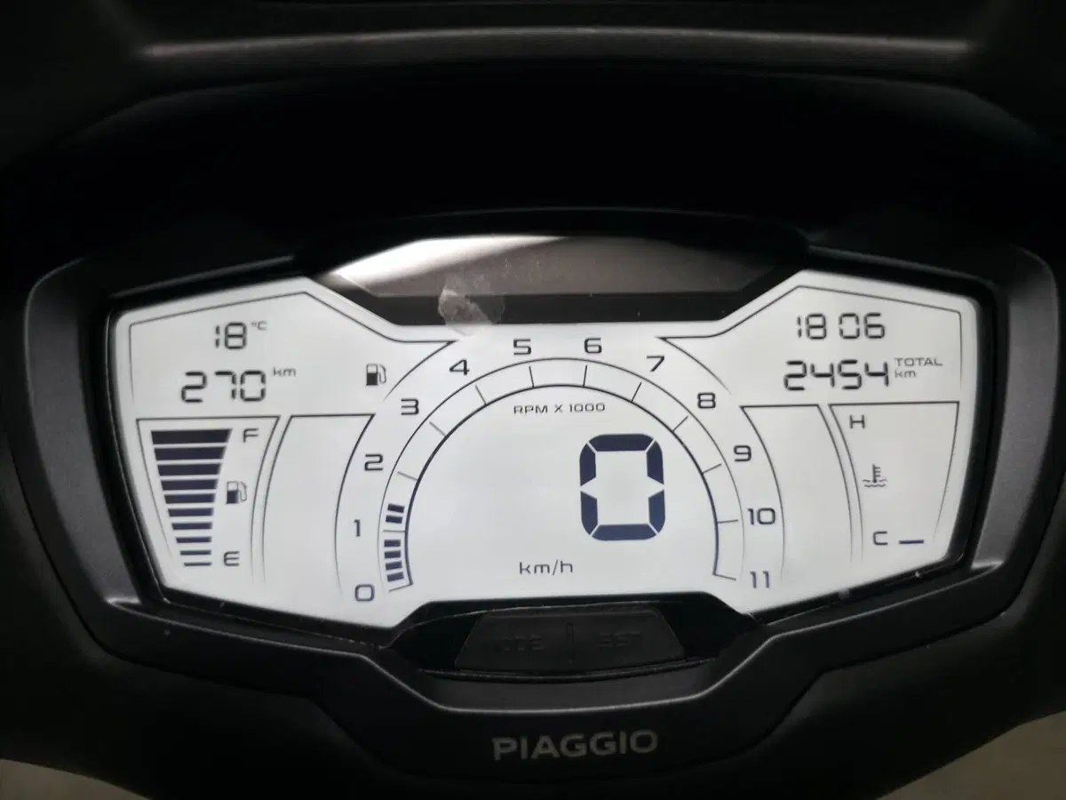 Piaggio Beverly 400 S (2025 - 26) (6)