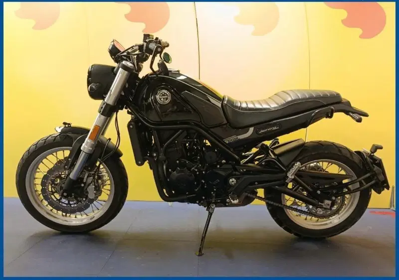Benelli Leoncino 500 Trail (2021 - 26) (2)