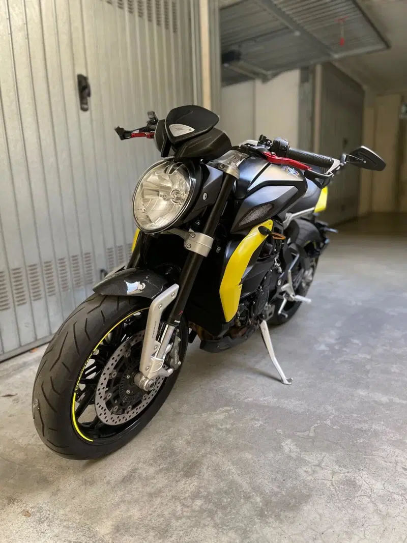 MV Agusta Dragster 800 (2014 - 19) (6)