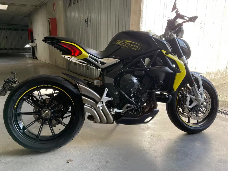 MV Agusta Dragster 800 (2014 - 19) (14)