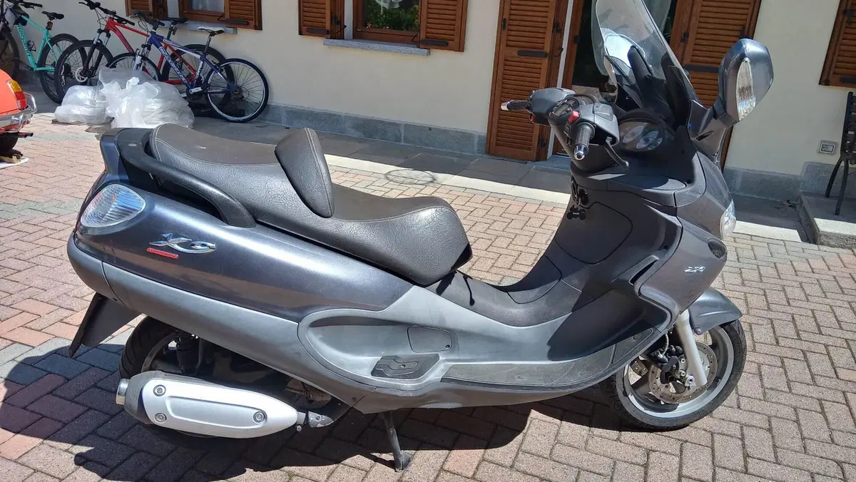 Piaggio X9 EVOLUTION
