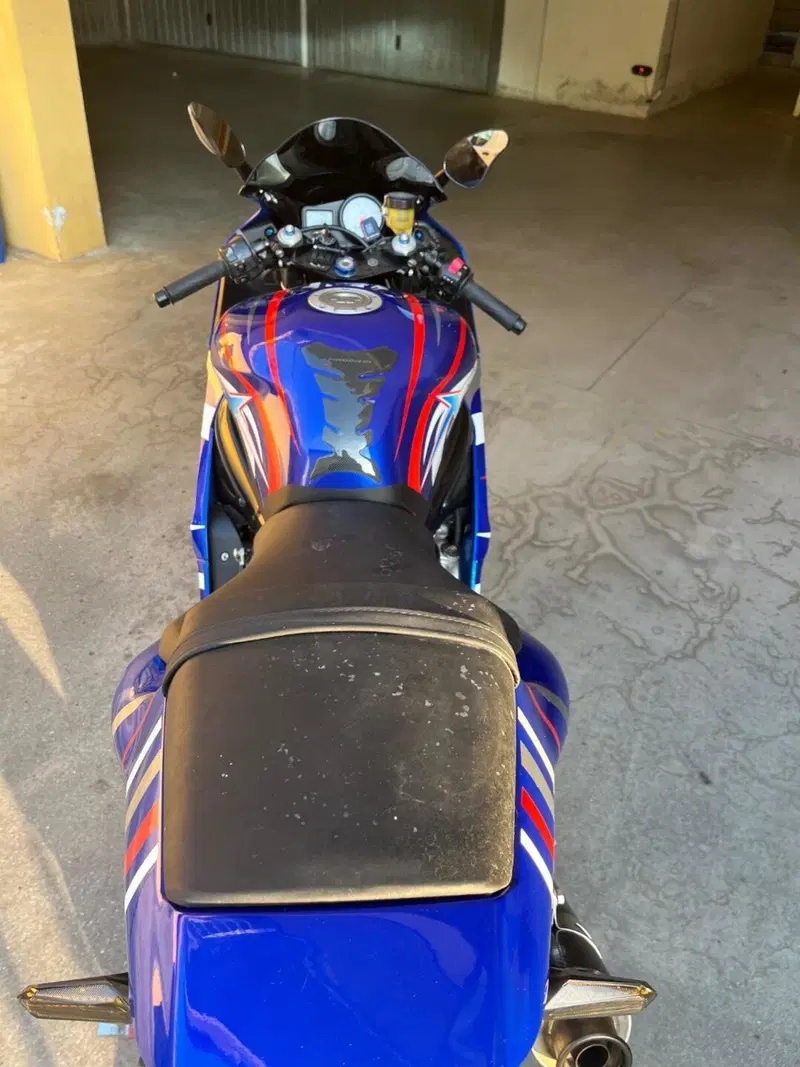 Yamaha YZF R6 (2001 - 02) (7)