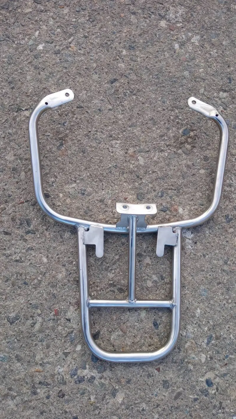 Portapacchi originale per moderna vespa 200/300 pe Non presente (3)
