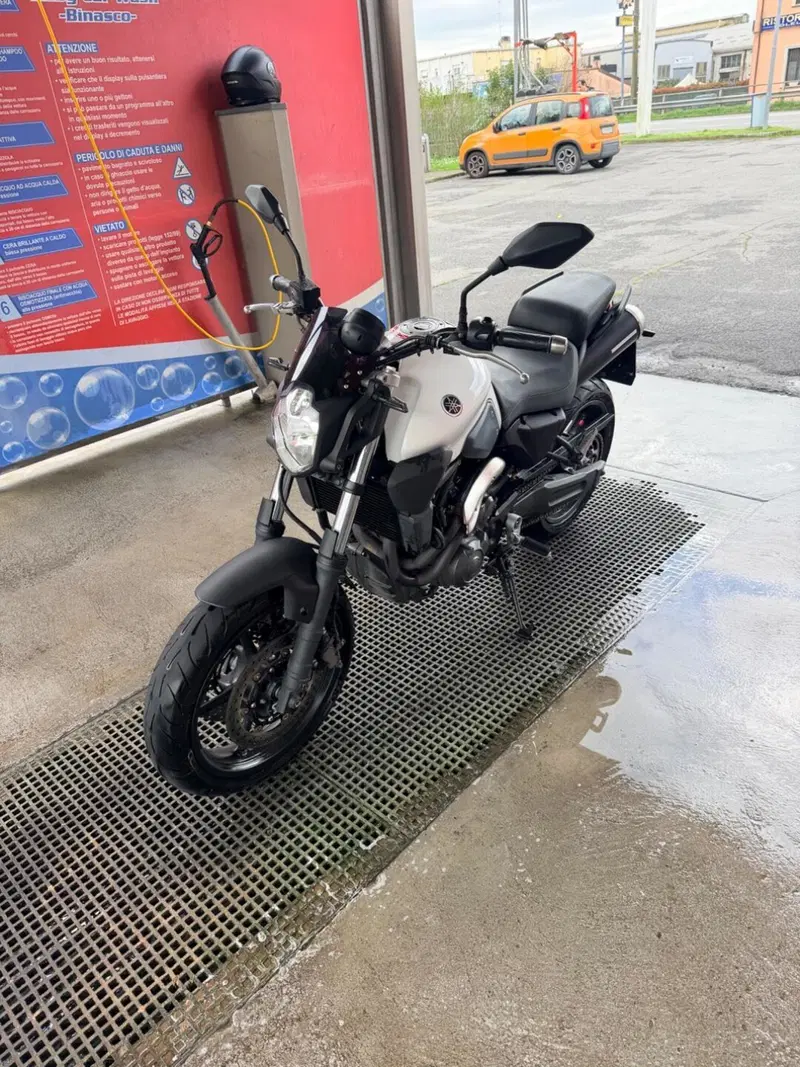 Yamaha MT-03 (2006 - 14) (2)