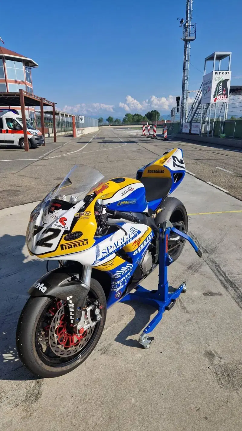 Honda CBR 1000 RR Fireblade (2004 - 05) (11)