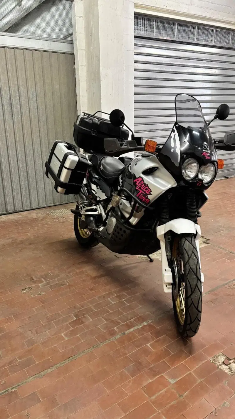 Honda XRV 750 Africa twin (3)
