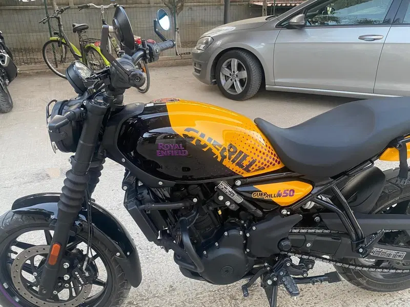 Royal Enfield Guerrilla 450 (2024 - 26) (2)