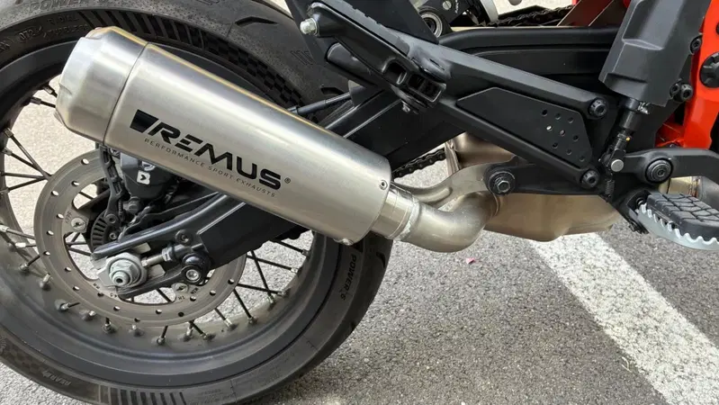 KTM 390 SMC R (2025 - 26) (3)