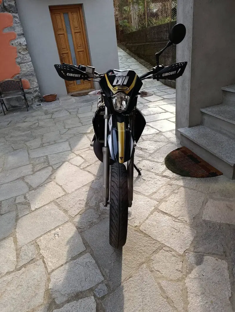 Rieju MRT 50 Motard (2009 - 17) (3)