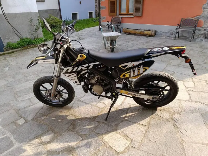 Rieju MRT 50 Motard (2009 - 17) (4)