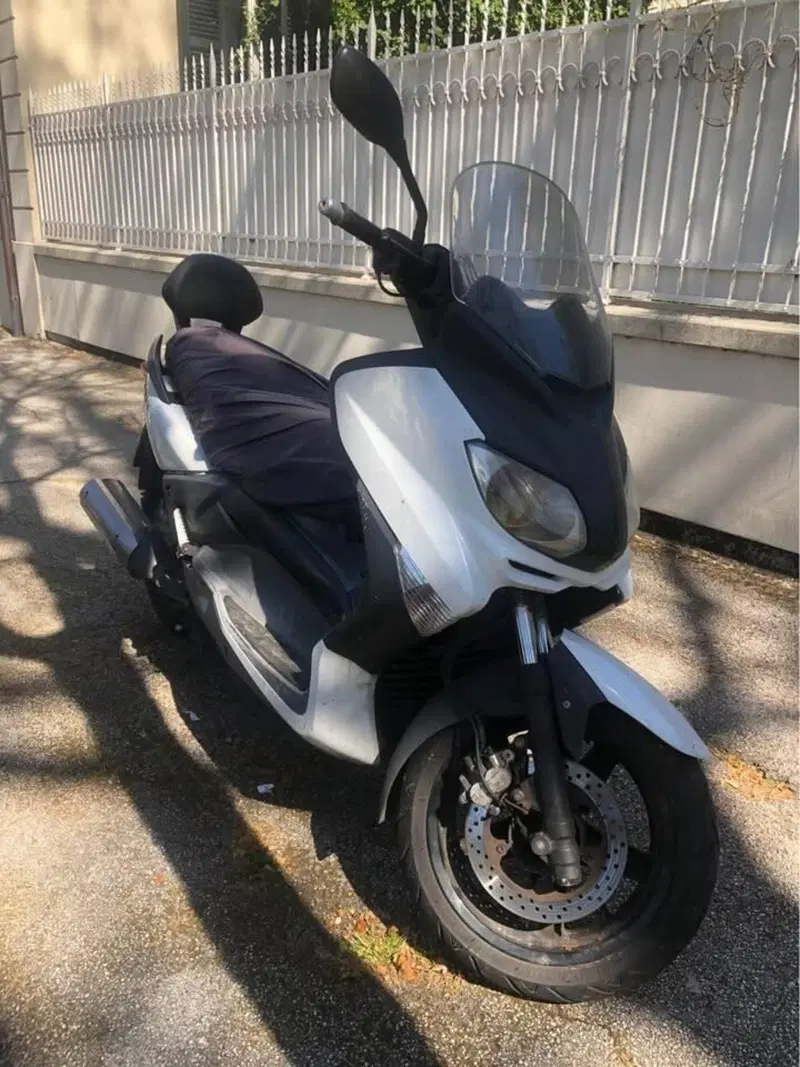 Yamaha X-Max 250 (2010 - 13)
