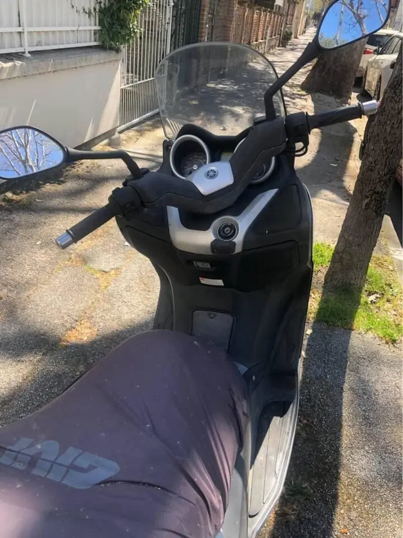Yamaha X-Max 250 (2010 - 13) (4)