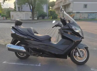 Suzuki Burgman AN 400 (2006 - 07) usata