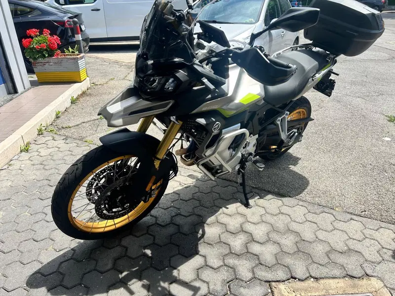 Voge Valico 900DSX (2024 - 26) (9)