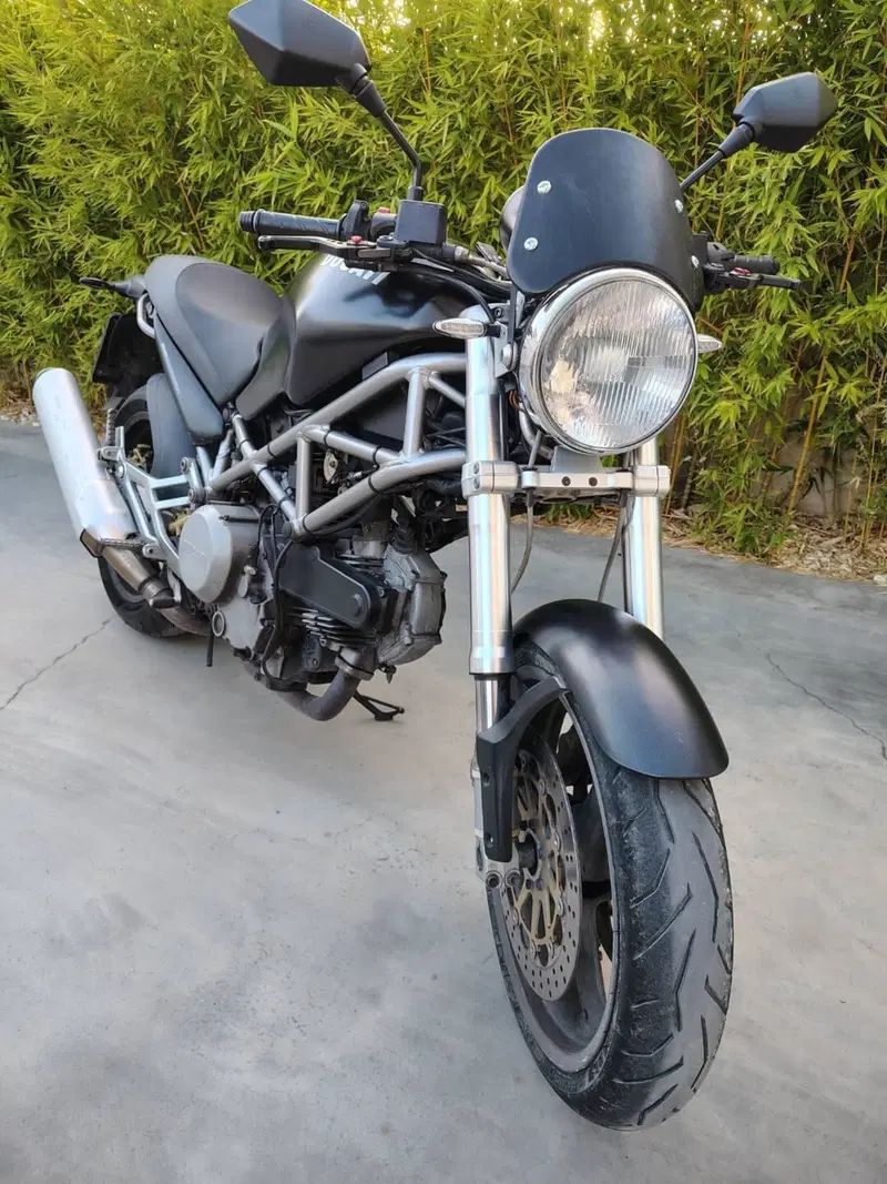 Ducati Monster 620 Dark (2003 - 06)