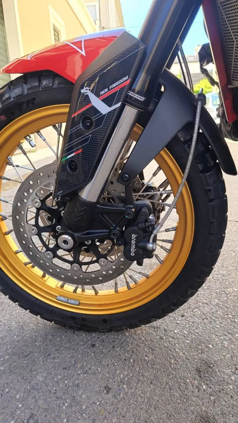 Moto Morini X-Cape 650 Gold Wheels Edition (2022 - 26) (14)