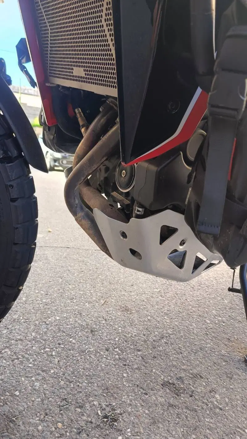 Moto Morini X-Cape 650 Gold Wheels Edition (2022 - 26) (16)