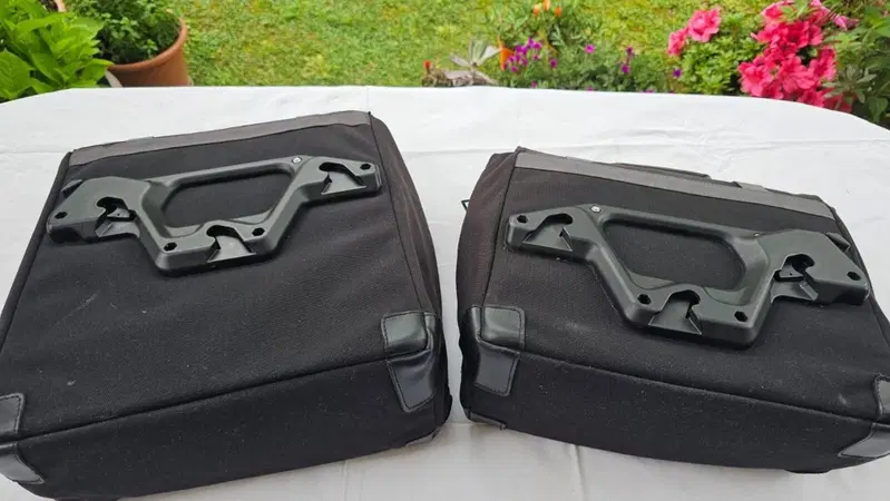 BMW SET DI 2 BARSA LATERALE SX e DX - R NINE T /Pu