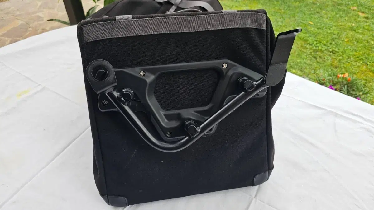 BMW SET DI 2 BARSA LATERALE SX e DX - R NINE T /Pu (4)