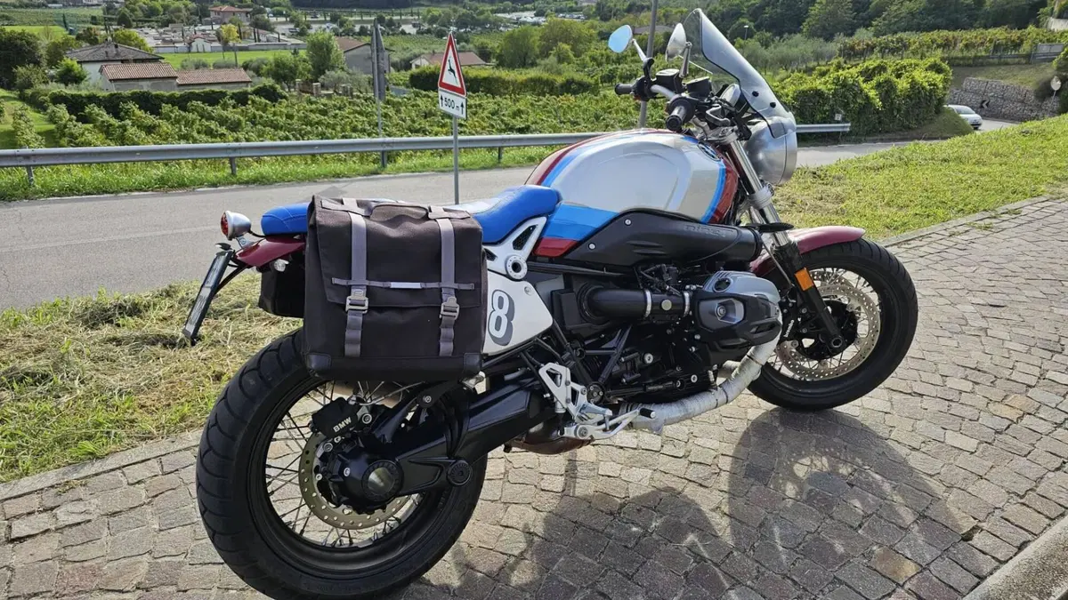 BMW SET DI 2 BARSA LATERALE SX e DX - R NINE T /Pu (14)
