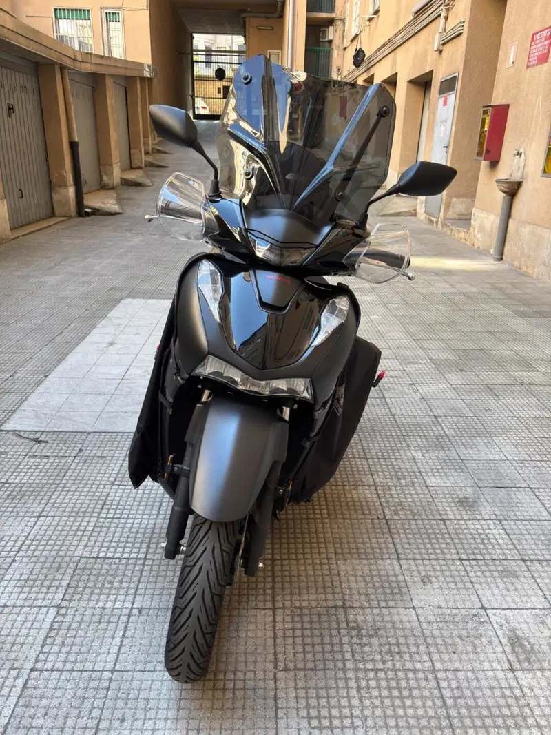 Honda SH 150i Sport (2024 - 25) (2)