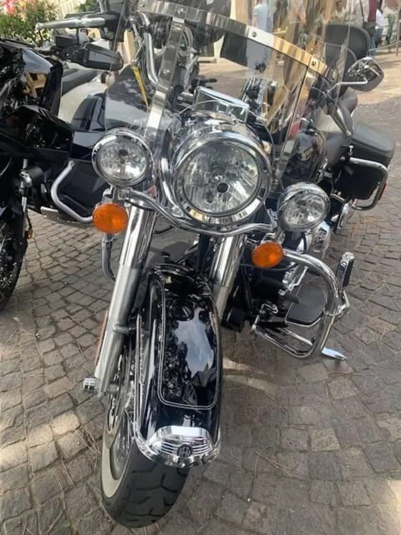 Harley-Davidson 103 Road King Classic (2011 - 13) - FLHRC (4)