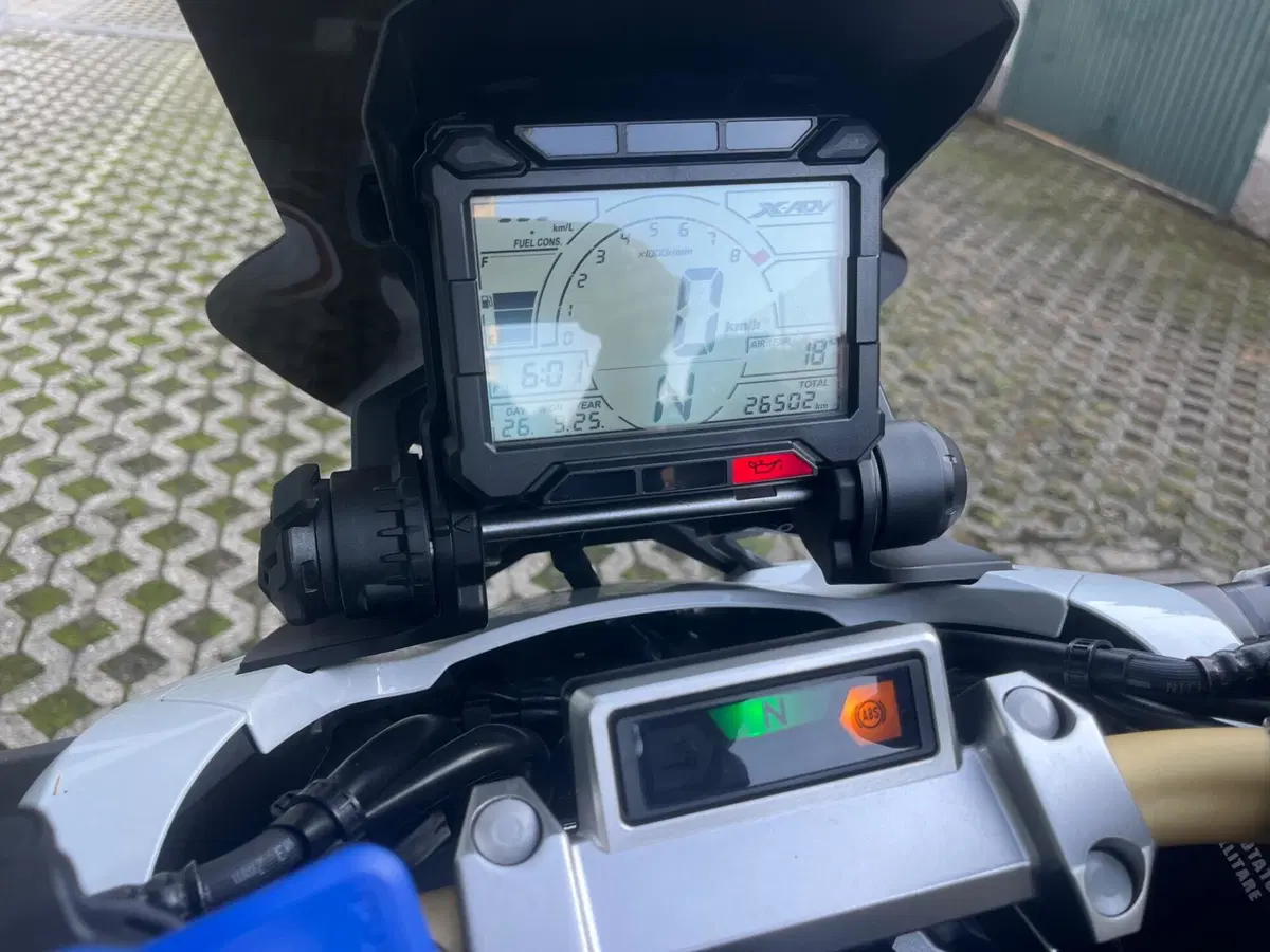 Honda X-ADV 750 (2017) (4)