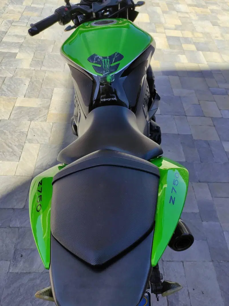 Kawasaki Z 750 (2007 - 14) (6)