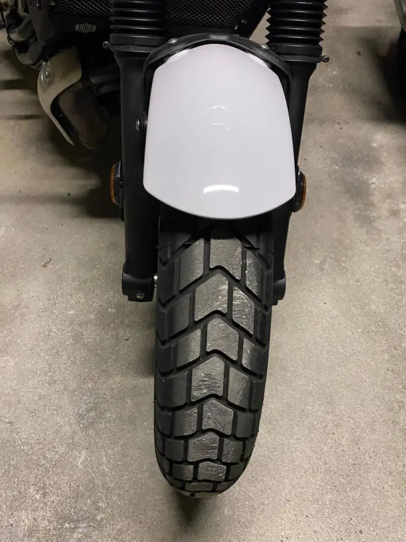 Yamaha XSR 700 (2022 - 26) (9)