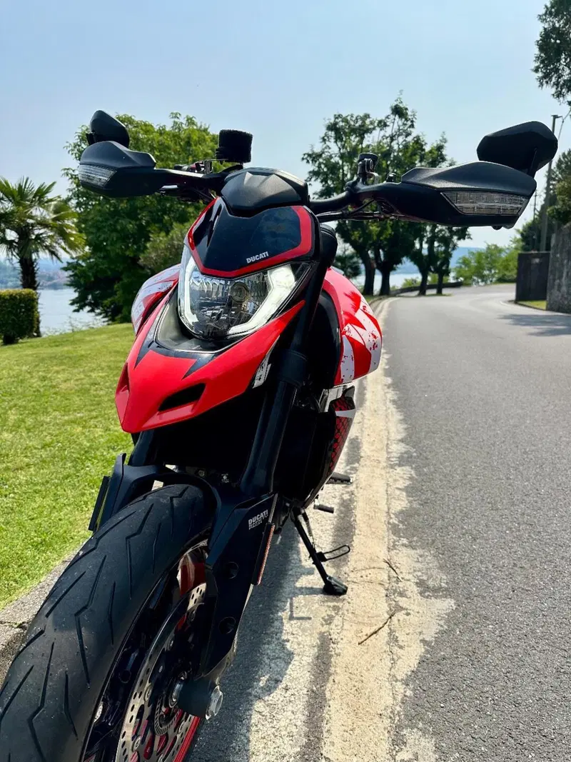 Ducati Hypermotard 950 RVE (2022 - 25) (4)
