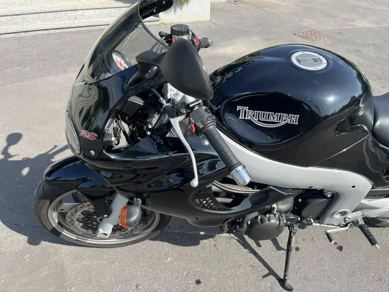 Triumph Sprint RS (6)