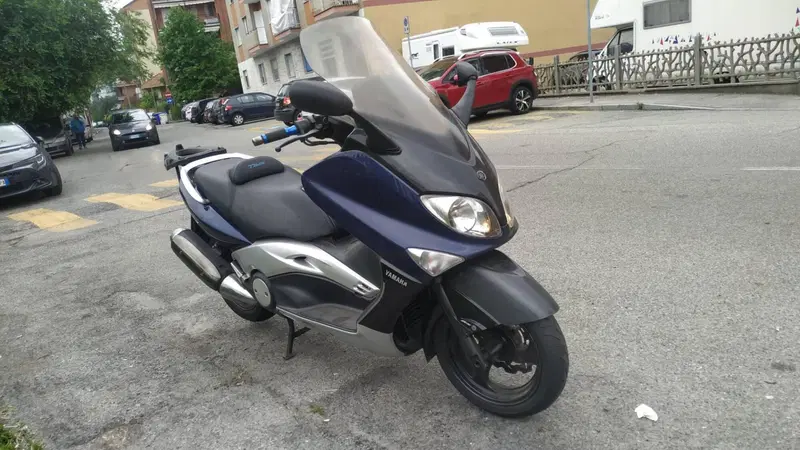 Yamaha T-Max 500 (2001 - 03) (2)