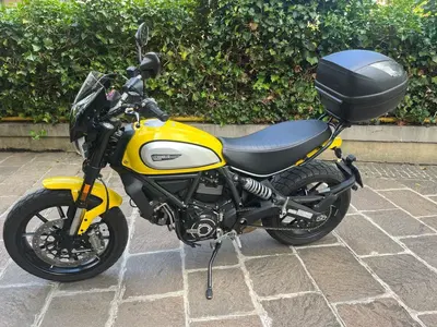 Ducati Scrambler 800 Icon Dark (2021 - 22) usata