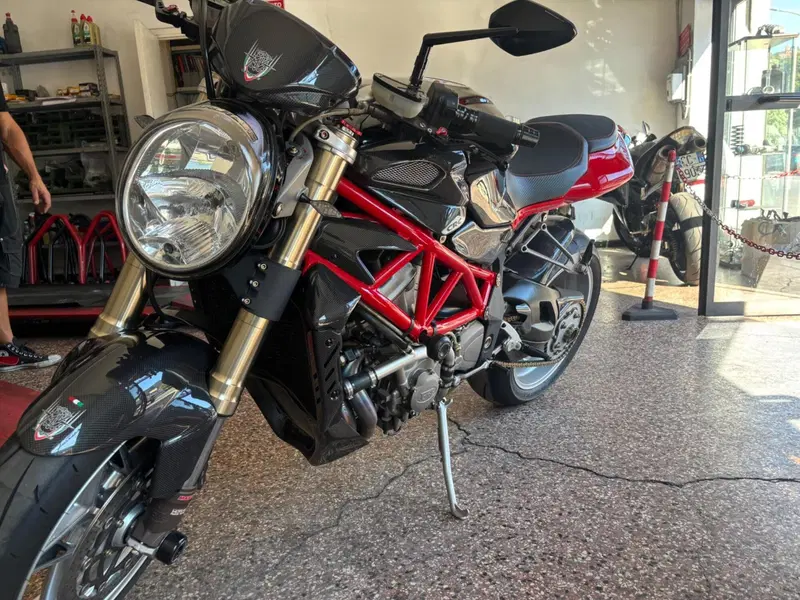 MV Agusta Brutale 910 S (2005 - 11)