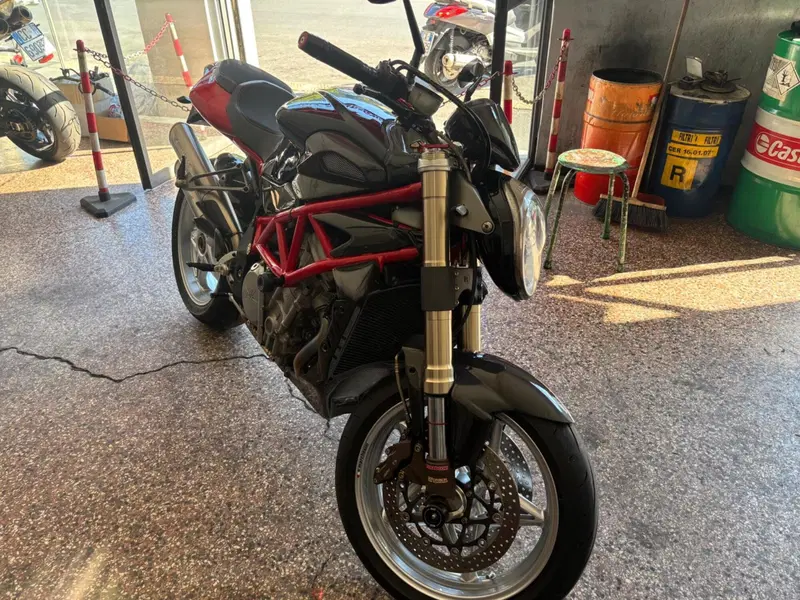 MV Agusta Brutale 910 S (2005 - 11) (2)
