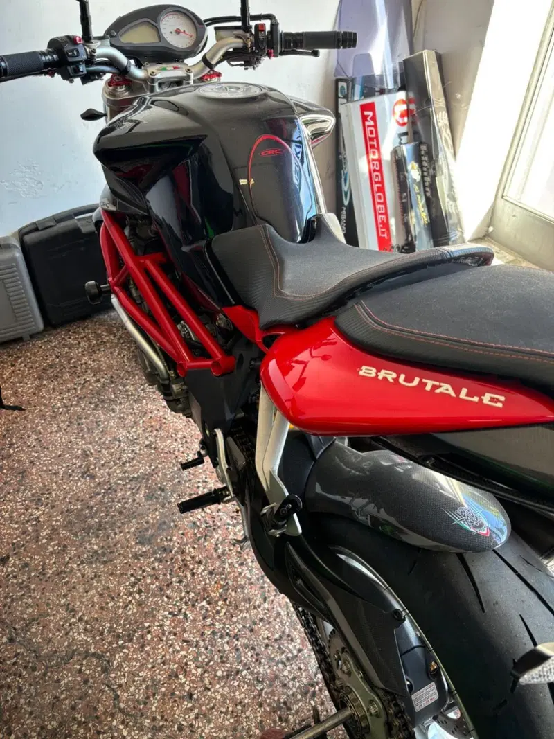 MV Agusta Brutale 910 S (2005 - 11) (8)