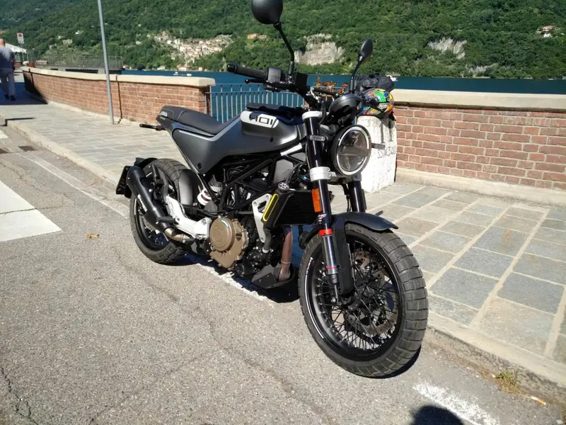 Husqvarna Svartpilen 401 (2020)