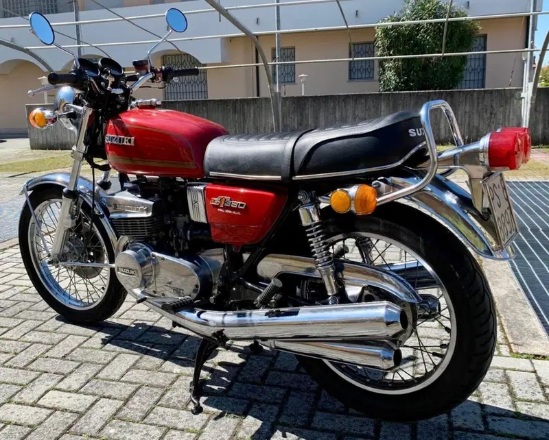 Suzuki GT 380 (4)