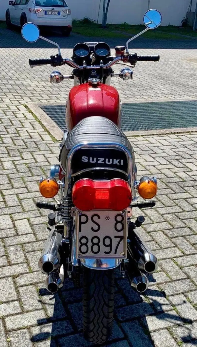 Suzuki GT 380 (8)