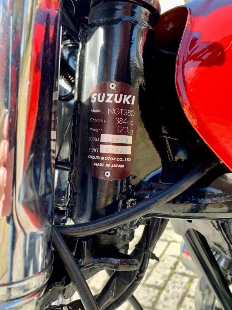 Suzuki GT 380 (11)