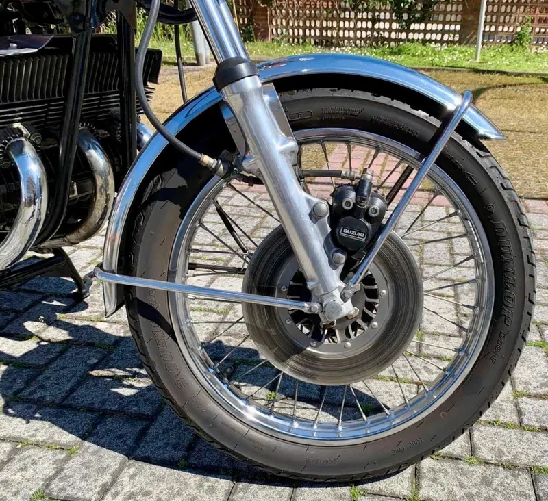 Suzuki GT 380 (12)