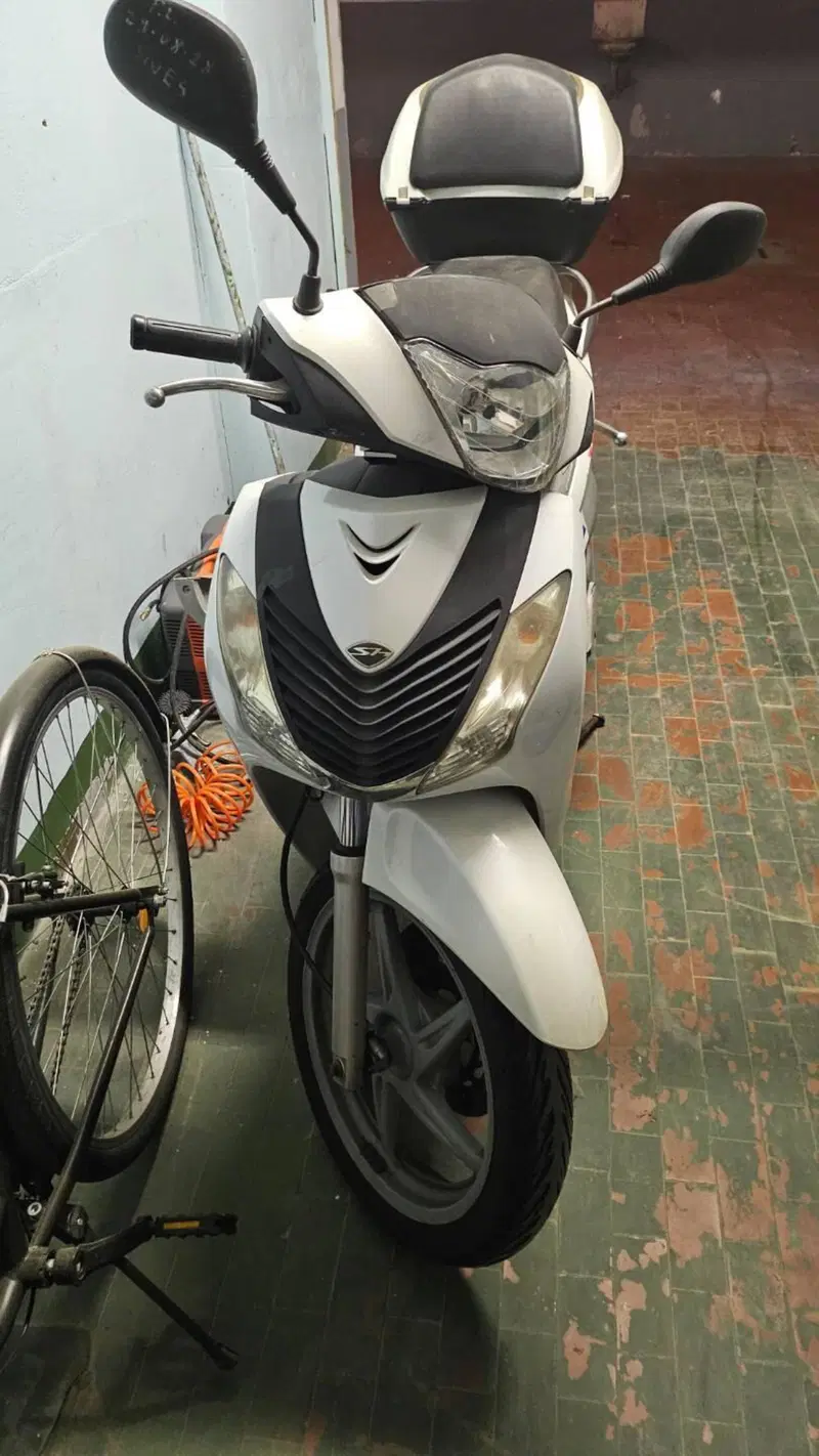Honda SH 150i (2009 - 12) (3)