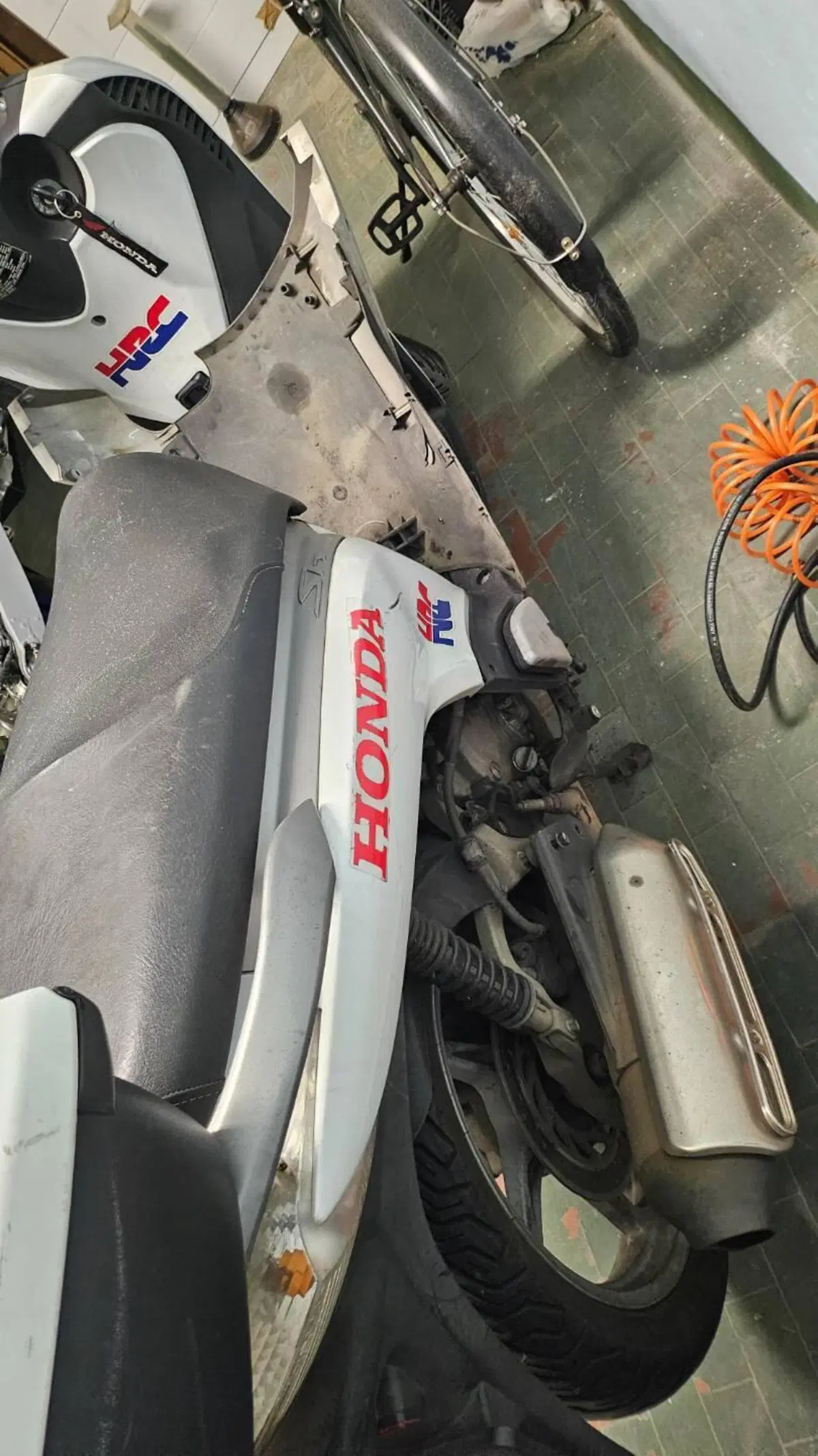 Honda SH 150i (2009 - 12) (4)